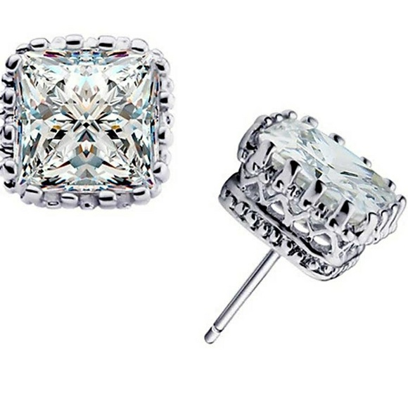 NEW! Sparkling 925 Sterling Cubic Zirconia Studs💎 - Picture 2 of 8